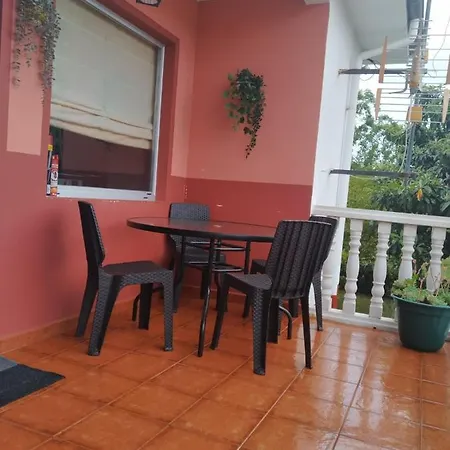 Апартаменты La Buganvilla *